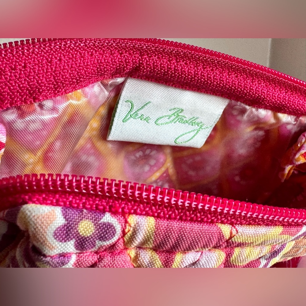 Vera Bradley Quilted Raspberry Fizz Lined & Zippered Travel Mini Cosmetic Bag - - Picture 12 of 13